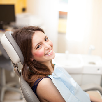 Oral surgery Duluth Dental Studio dental treatment scene